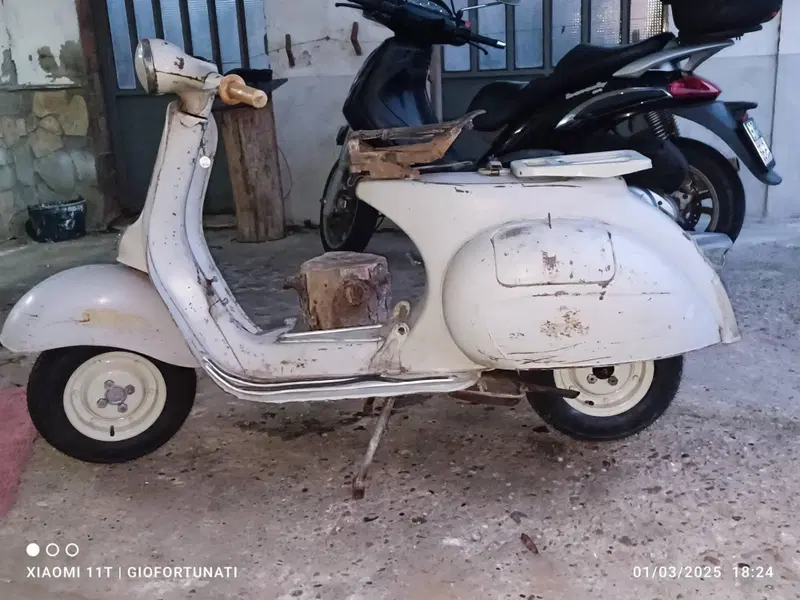 Piaggio vespa 125 vna1 (4)