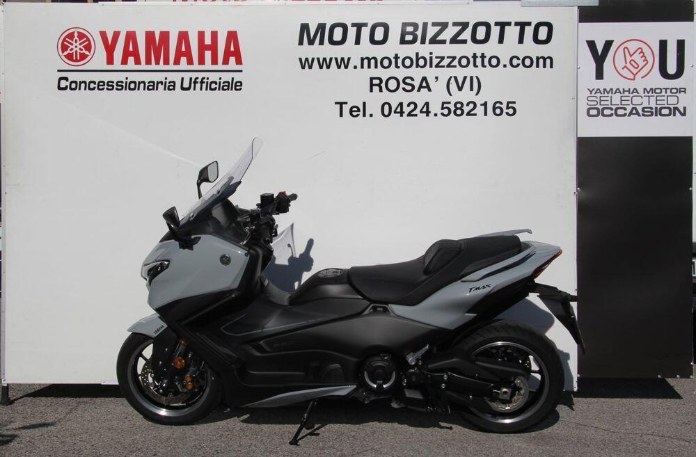 Yamaha T-Max 560 Tech Max (2025) (2)