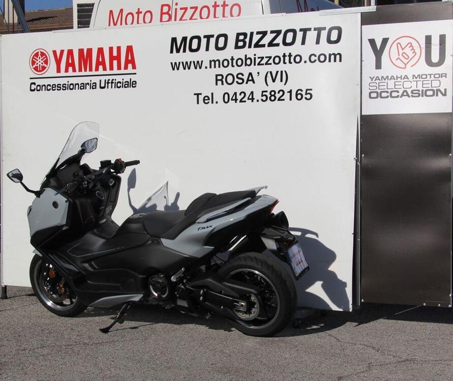 Yamaha T-Max 560 Tech Max (2025) (3)