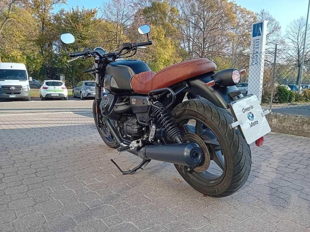 Moto Guzzi V7 Stone (2021 - 24) (5)