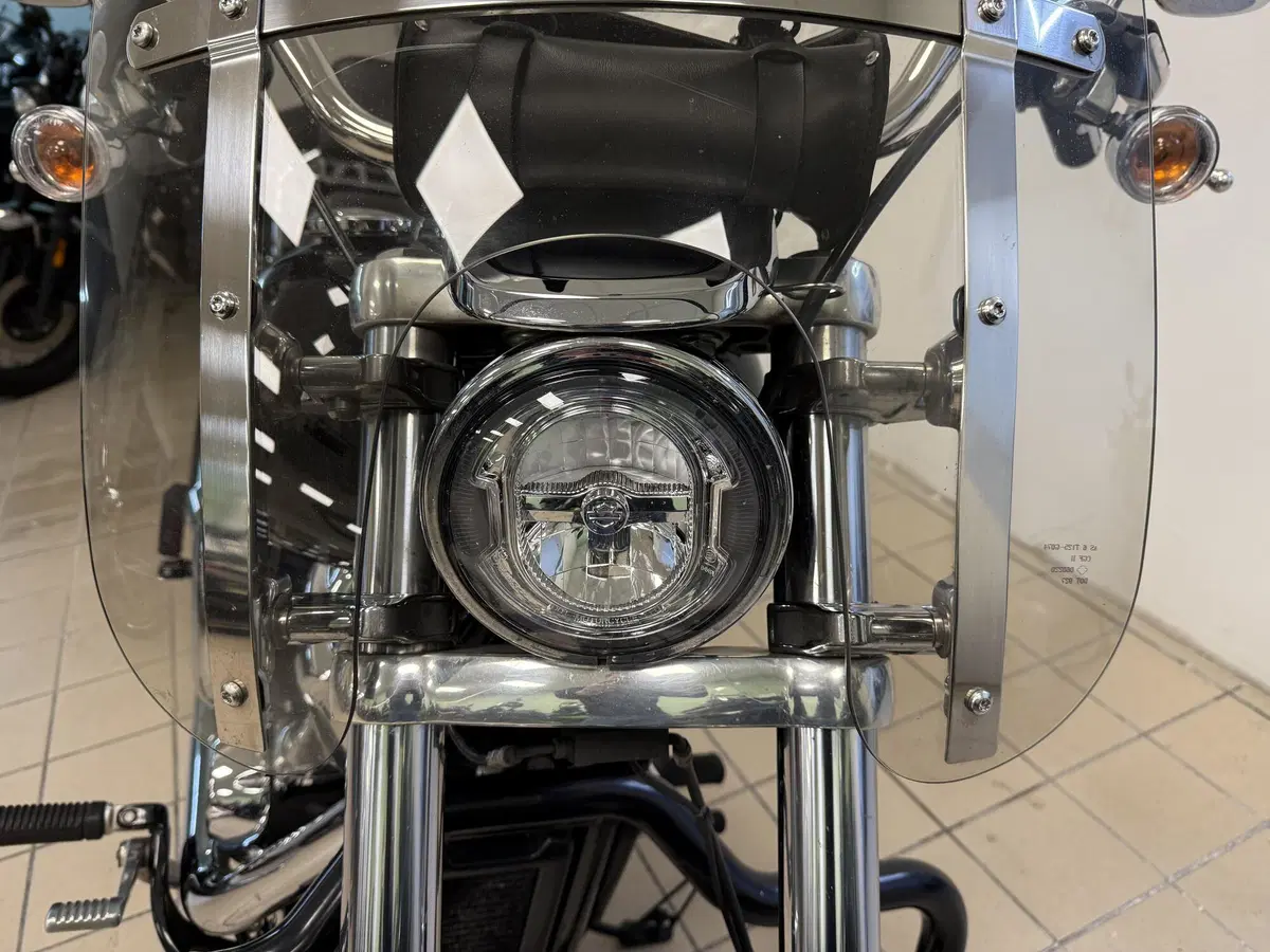 Harley-Davidson 107 Low Rider (2018 - 20) - FXLR (3)