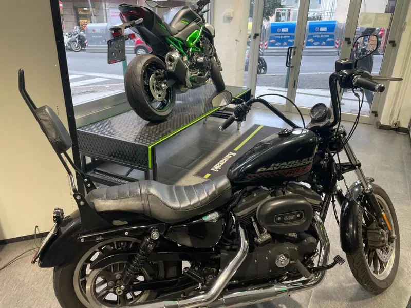 Harley-Davidson 883 R (2008 - 16) - XL 883R