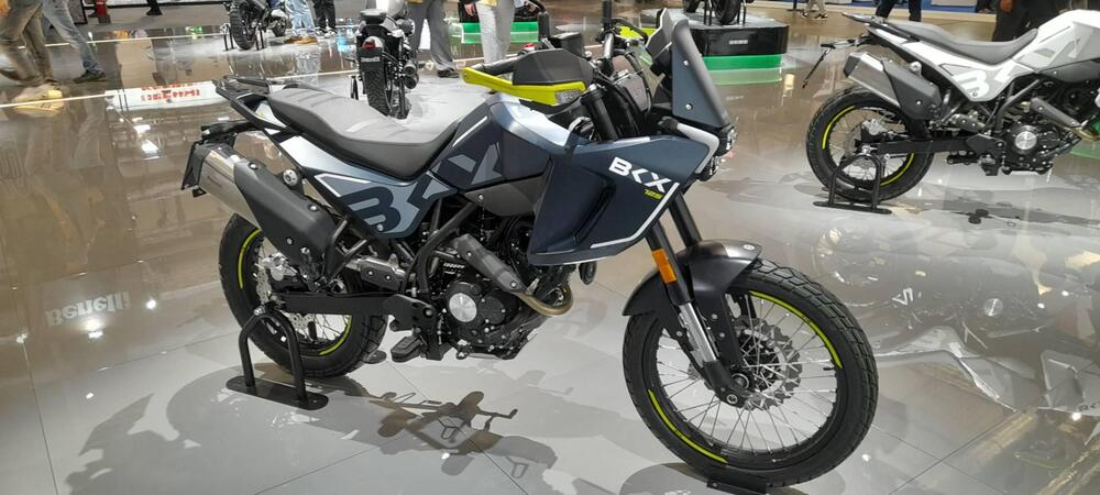 Benelli BKX 125 (2025) (3)
