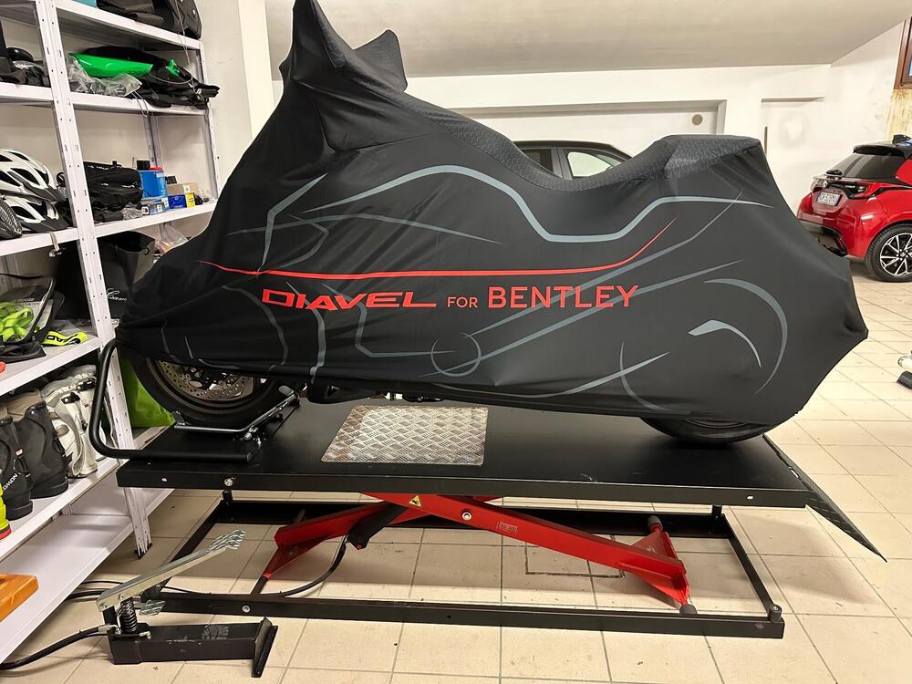 Ducati Diavel for Bentley (2024) (3)