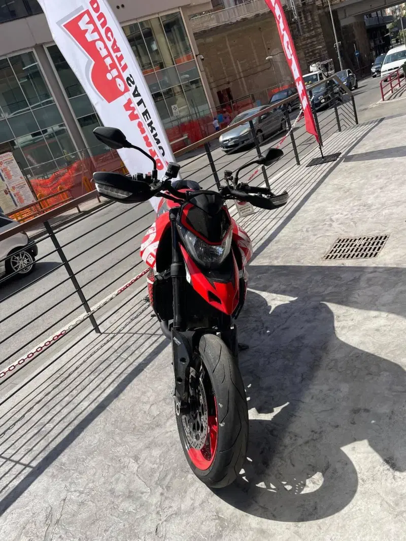 Ducati Hypermotard 950 RVE (2022 - 25) (2)