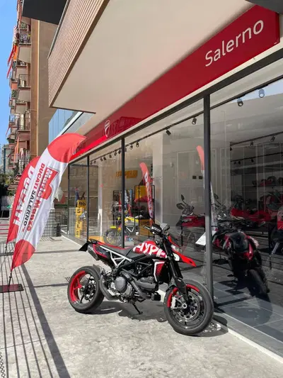 Ducati Hypermotard 950 RVE (2022 - 25) usata
