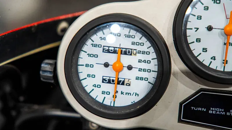 Suzuki GSX-R 1100 (20)
