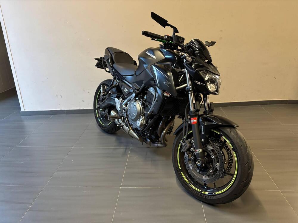 Kawasaki Z 650 (2017 - 19) (5)