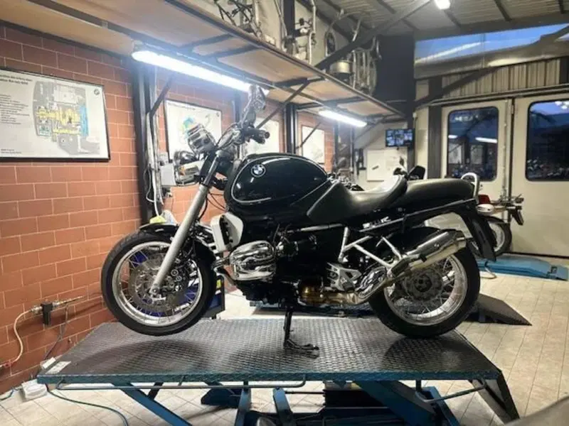 Bmw R850R