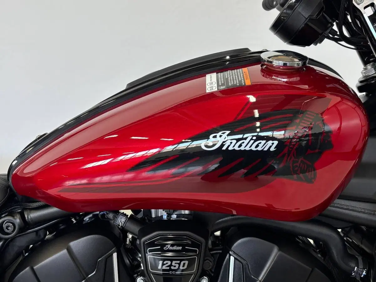 Indian Scout 1250 Sport Limited + Tech (2025 - 26) (2)
