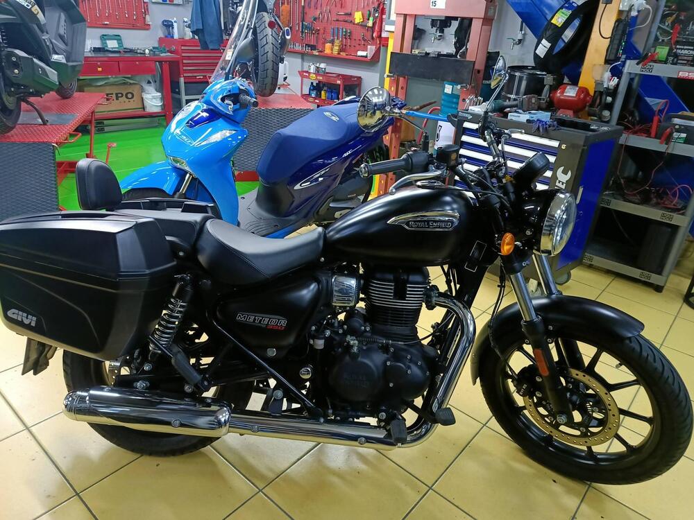 Royal Enfield Meteor 350 Stellar (2021 - 25)