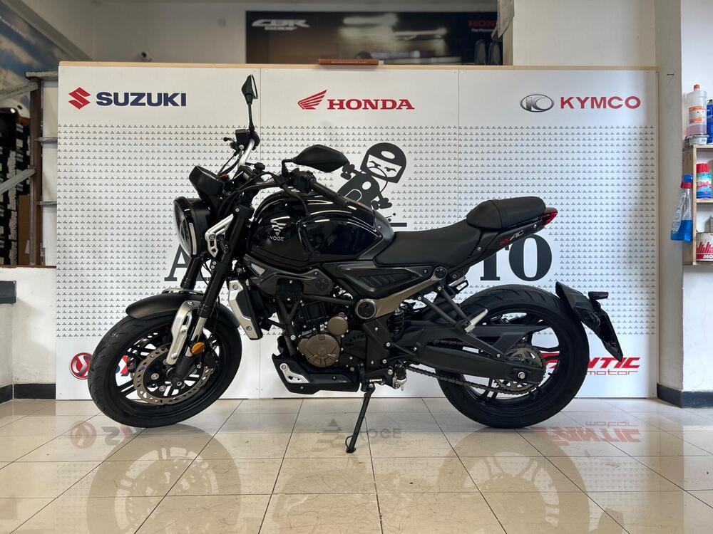 Voge Trofeo 300AC (2021 - 25) (4)