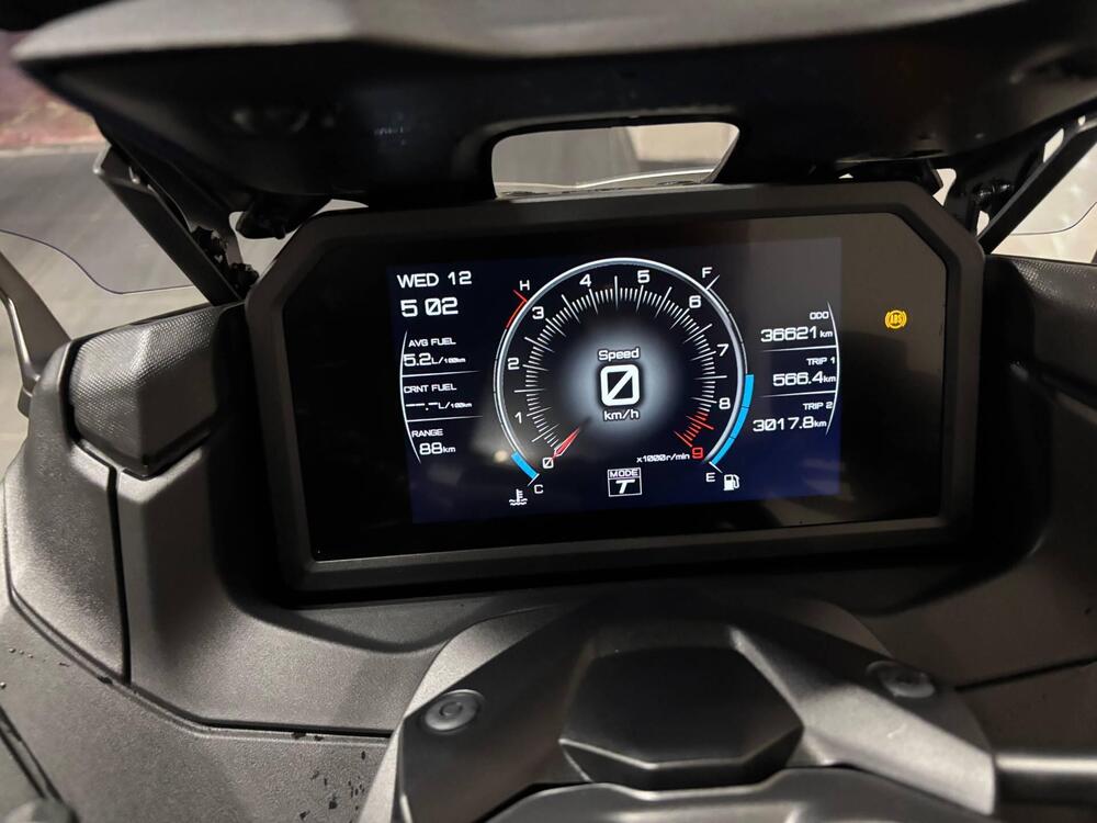 Yamaha T-Max 560 (2022 - 24) (3)