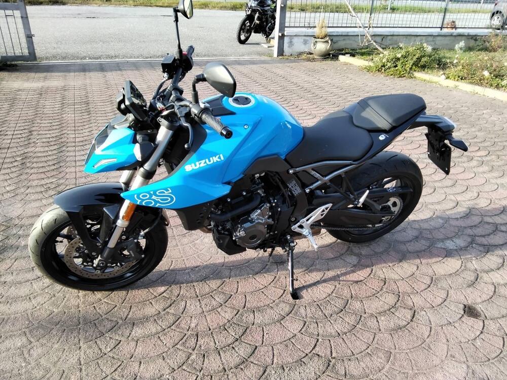 Suzuki GSX-8S (2025) (2)