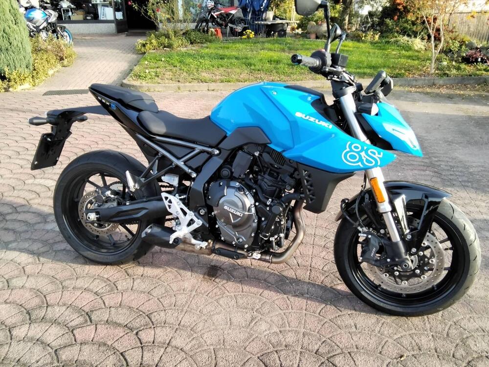 Suzuki GSX-8S (2025) (4)