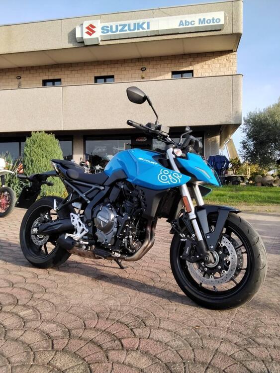 Suzuki GSX-8S (2025)