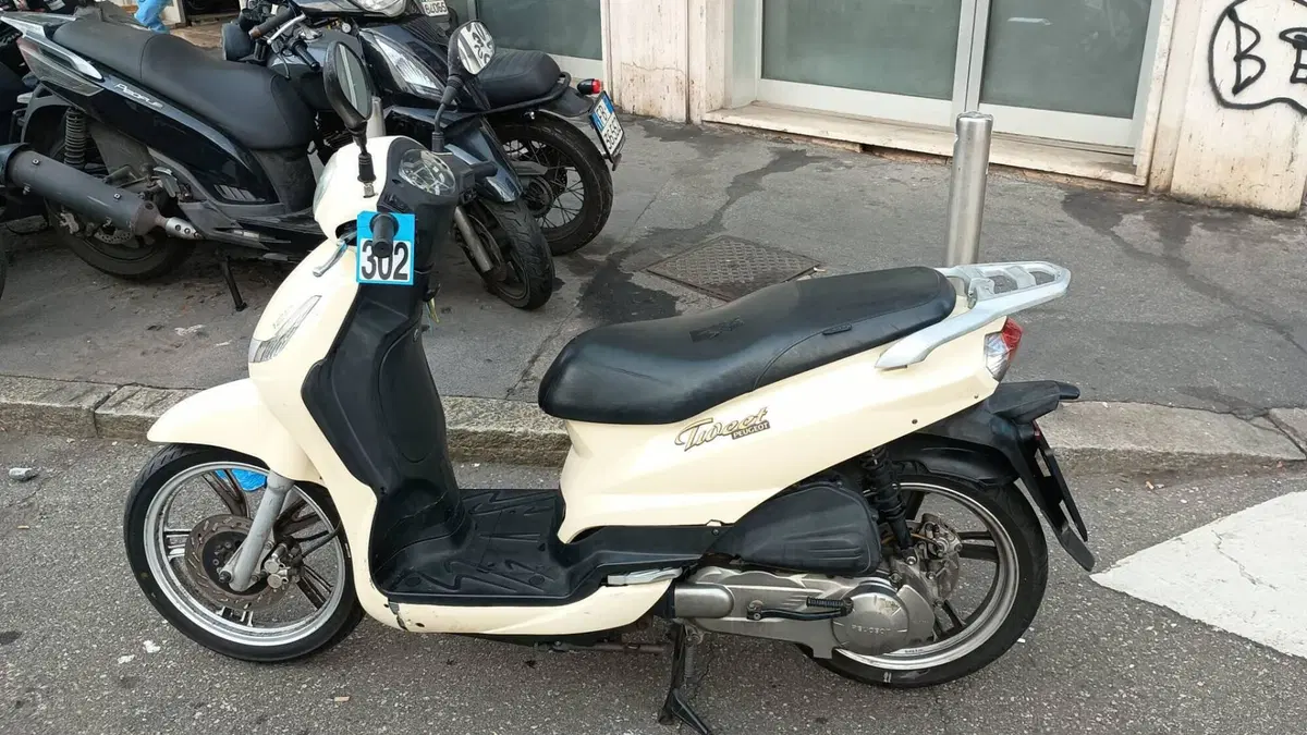 Peugeot Tweet 125 Pro (2010 - 16) (2)
