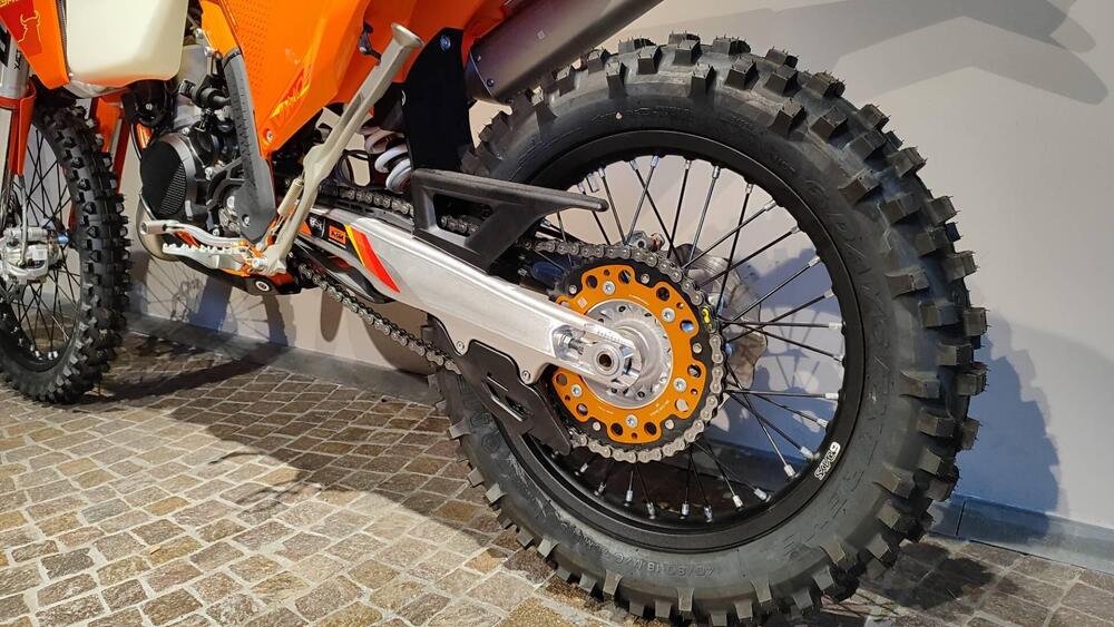 KTM 300 EXC Six Days (2025) (3)