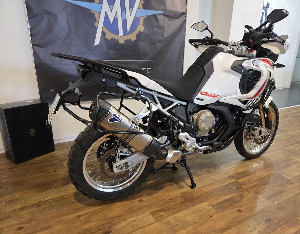 MV Agusta LXP Orioli (2024 - 25) (3)