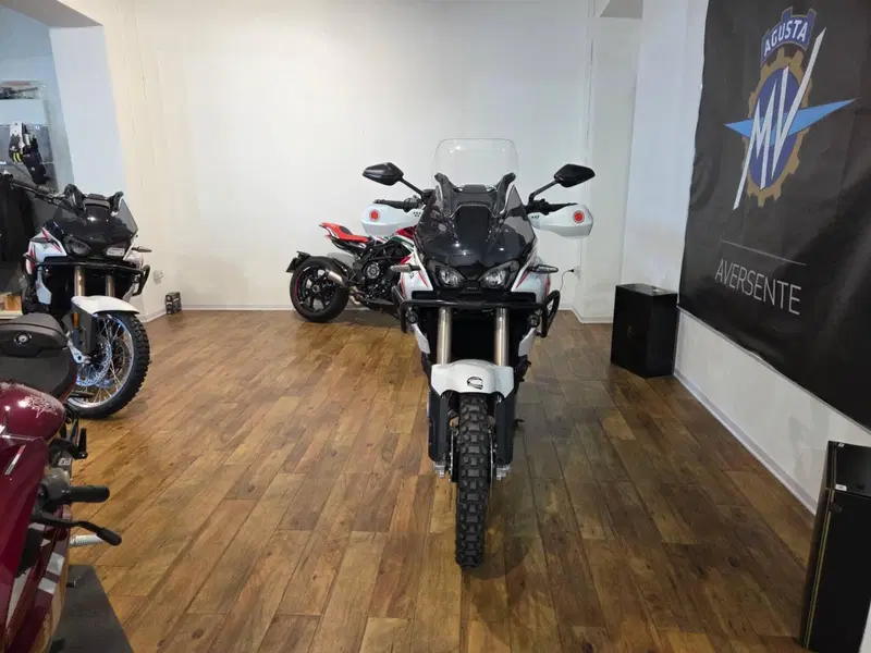 MV Agusta LXP Orioli (2024 - 26) (8)
