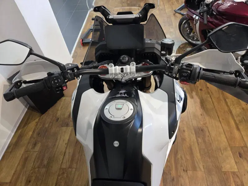 MV Agusta LXP Orioli (2024 - 26) (14)