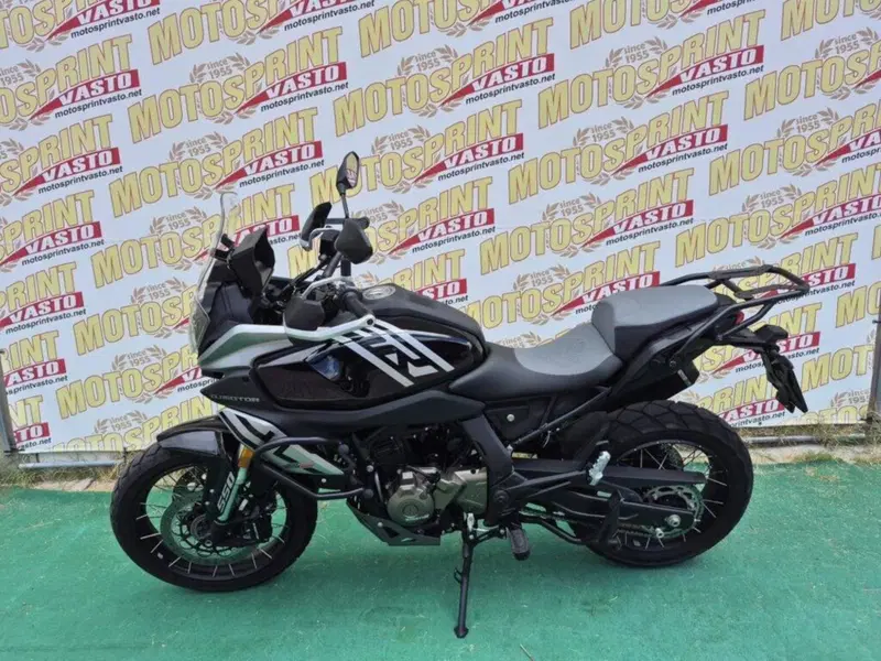 QJ Motor SRT 550 SX (2024) (2)