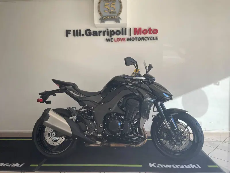 Kawasaki Z 1100 (2026) (2)