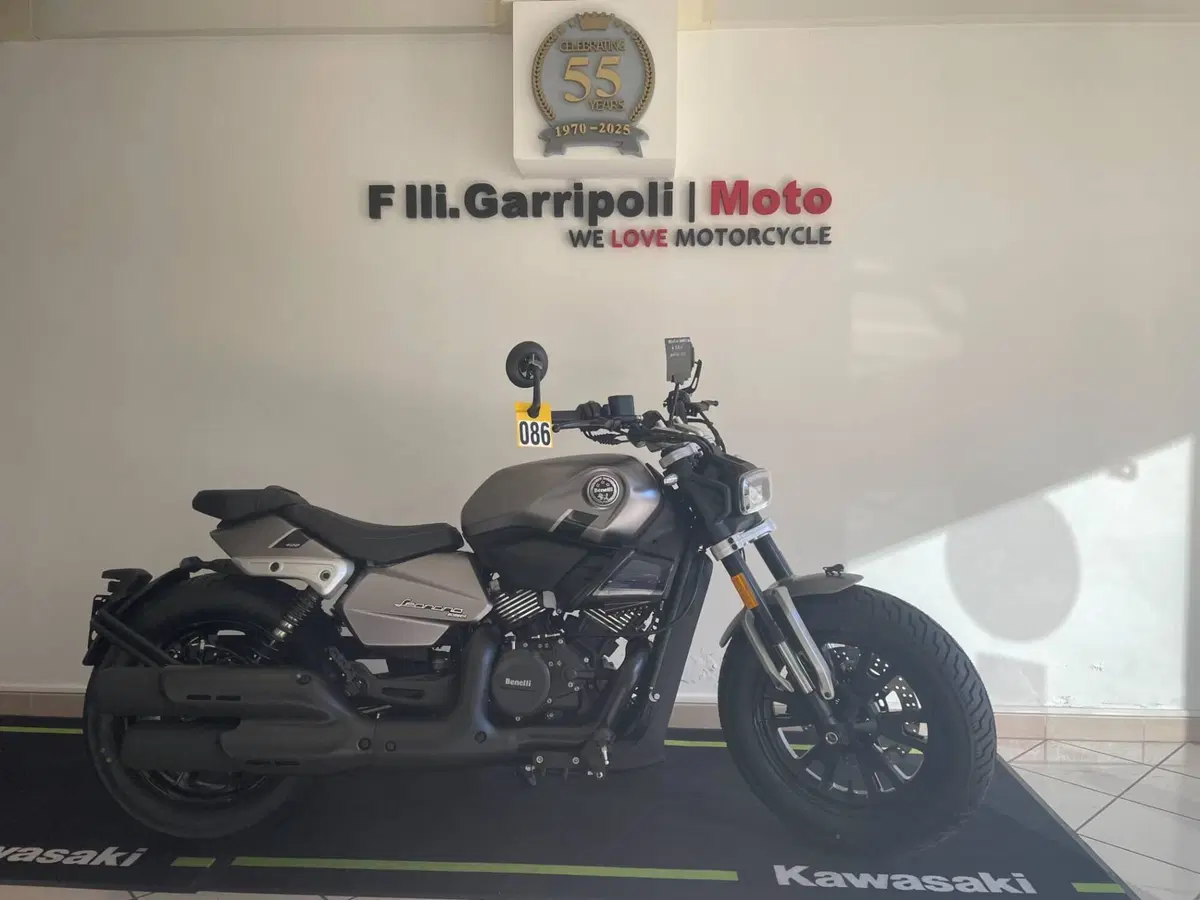 Benelli Leoncino 400 Bobber (2026) (3)