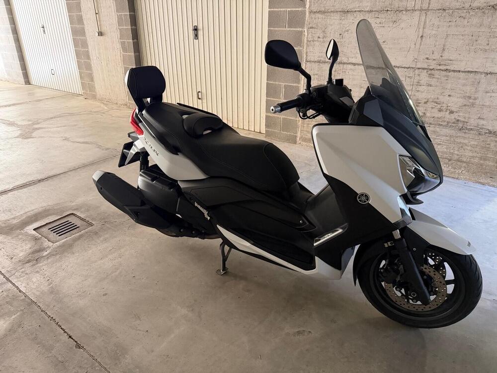 Yamaha X-Max 400 (2013 - 16) (3)