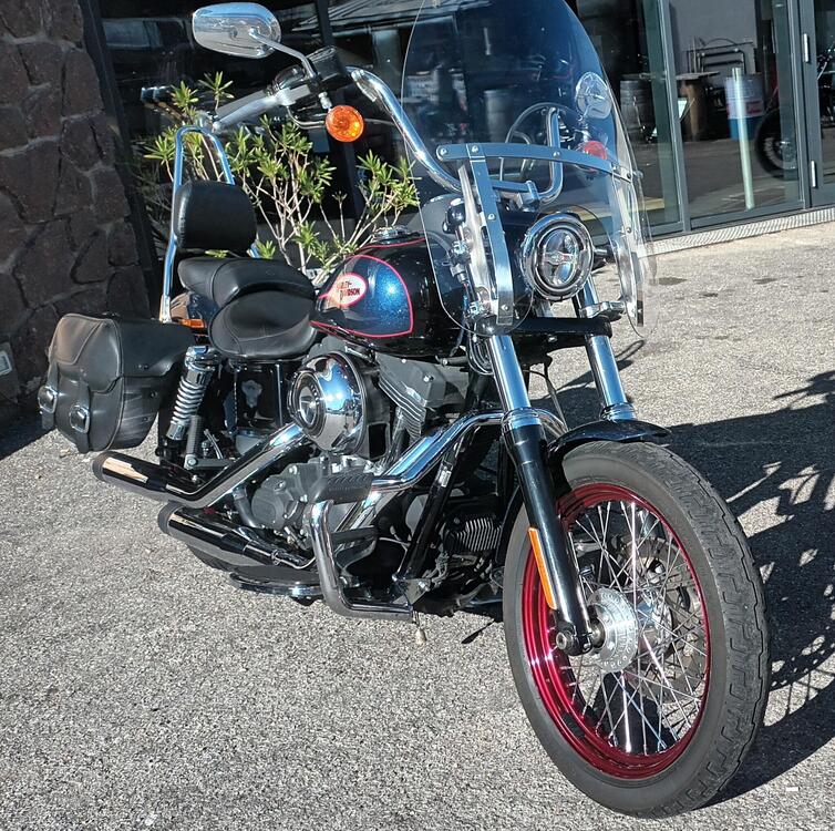 Harley-Davidson 1690 Street Bob Special (2015 - 16) - FXDB (4)