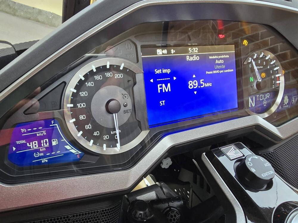 Honda GL 1800 Gold Wing Tour DCT & Airbag (2022 - 24) (5)