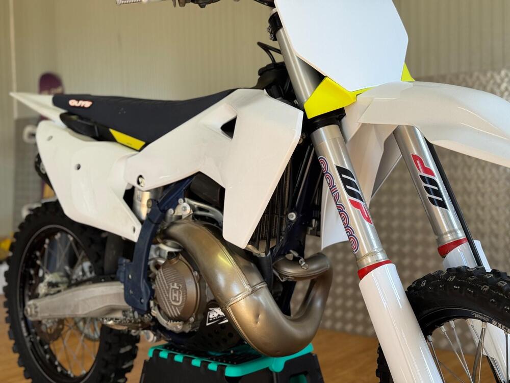 Husqvarna TC 250 (2023) (2)