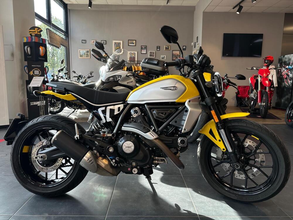 Ducati Scrambler 800 Icon (2023 - 25)