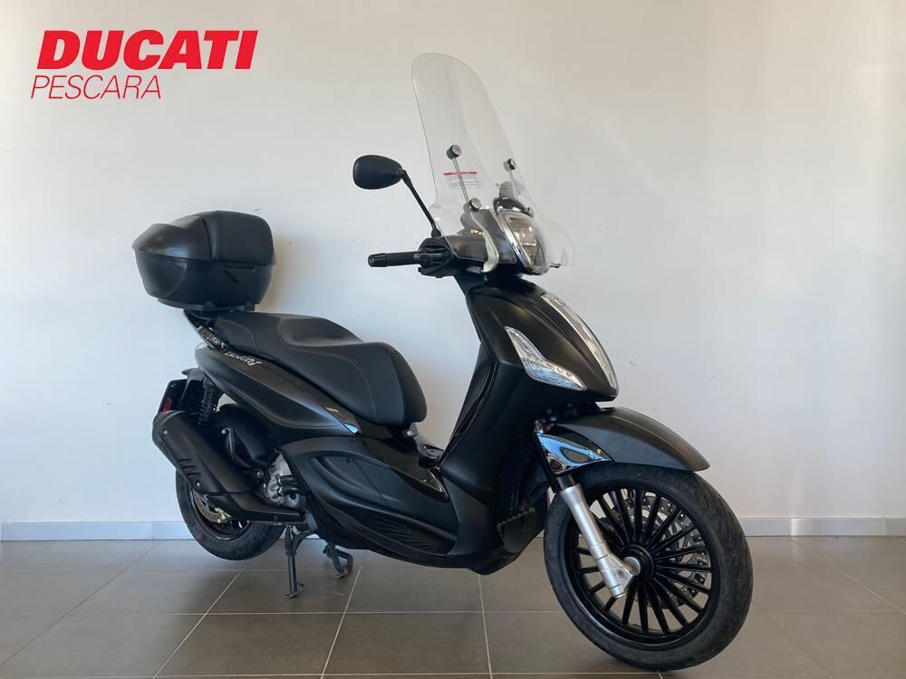 Piaggio Beverly 300 Hpe (2021) (2)