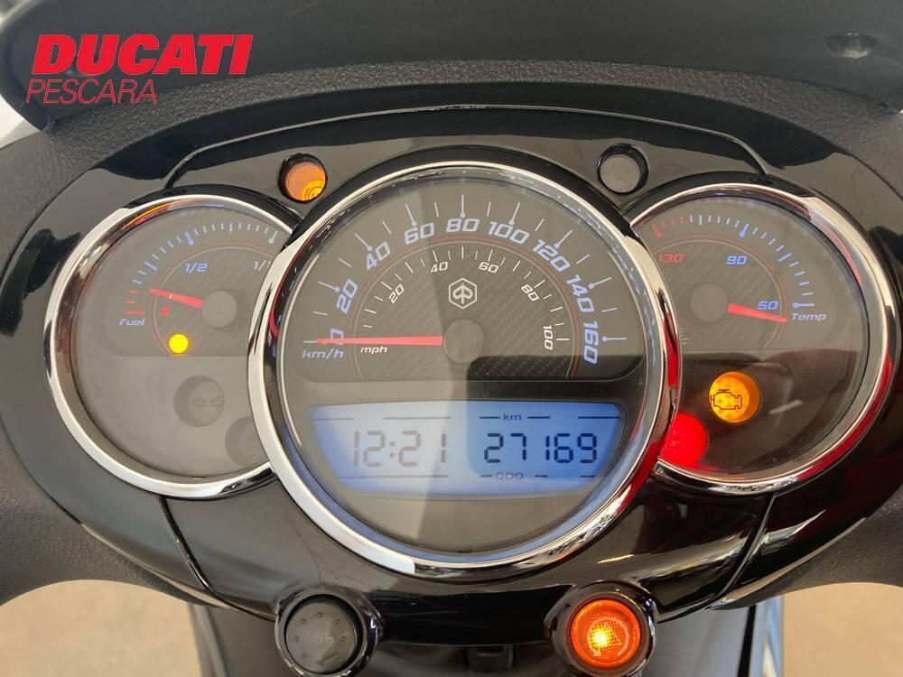 Piaggio Beverly 300 Hpe (2021) (5)