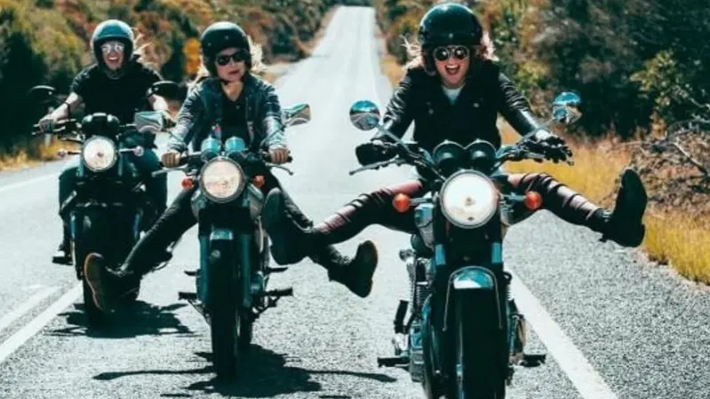 Roma: motocicliste in piazza contro la violenza sulle donne