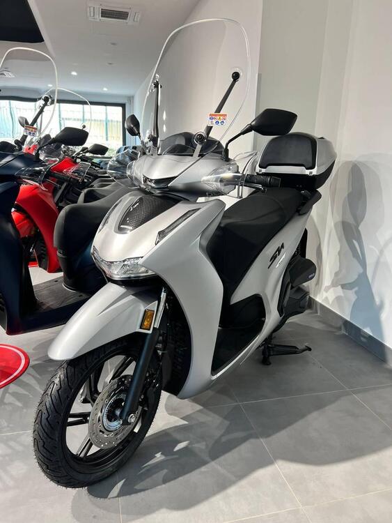 Honda SH 350i GT (2025)