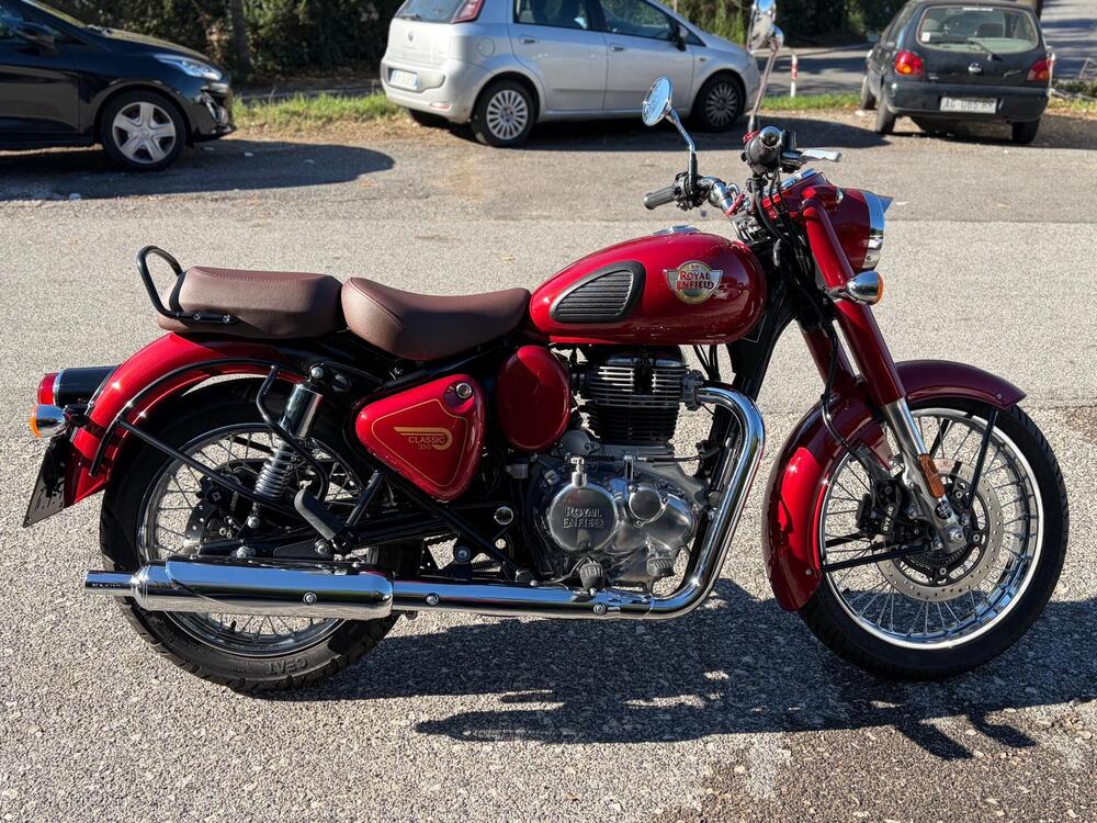 Royal Enfield Classic 350 (2021 - 25) (2)