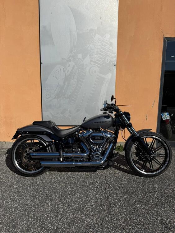 Harley-Davidson Breakout (2021 - 22)