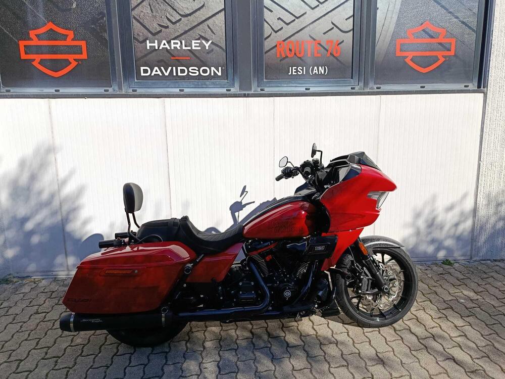 Harley-Davidson CVO Road Glide ST (2025)