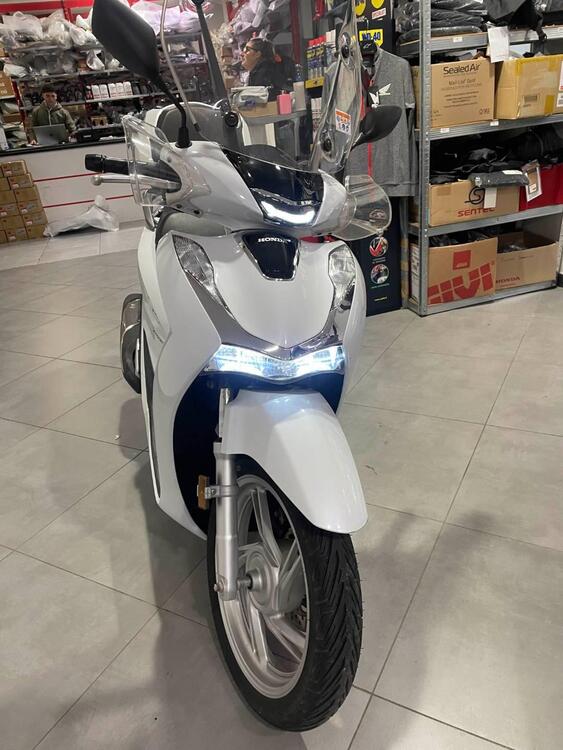 Honda SH 150i (2020 - 23) (2)