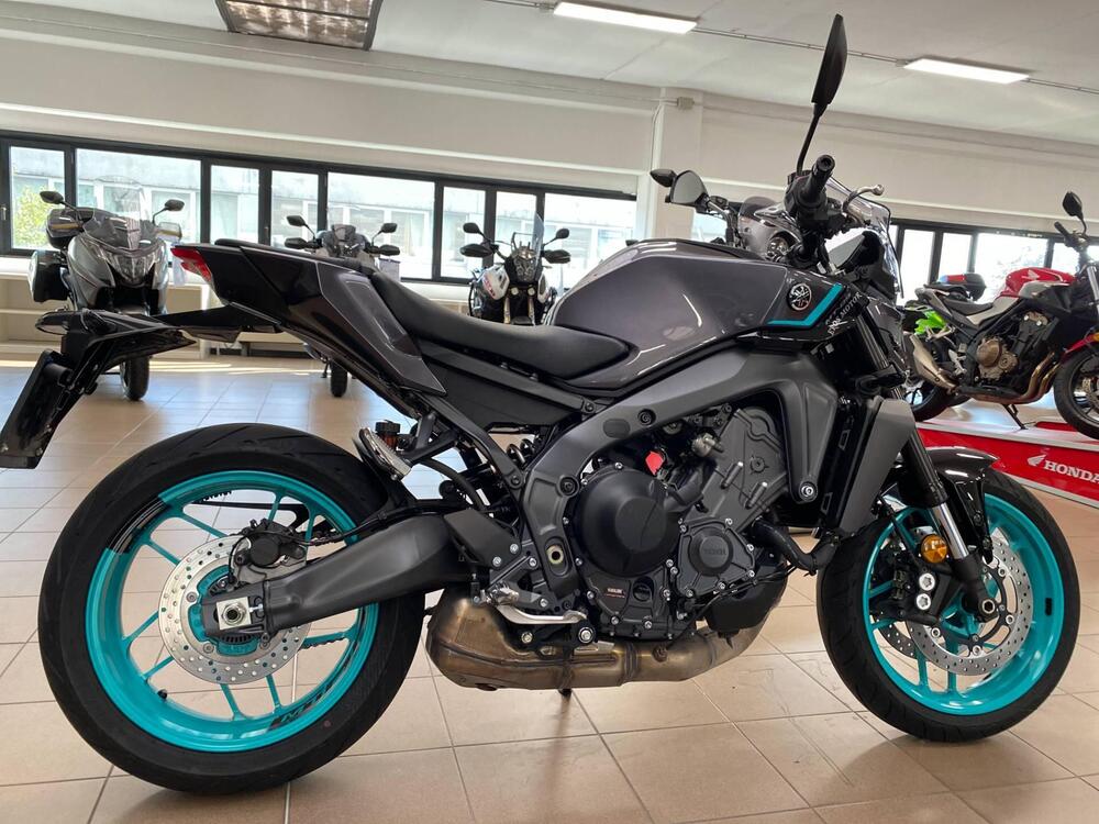 Yamaha MT-09 (2024 - 25) (2)