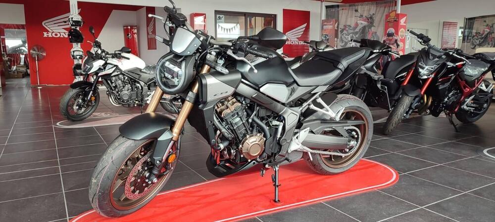 Honda CB 650 R E-Clutch (2024 - 25)