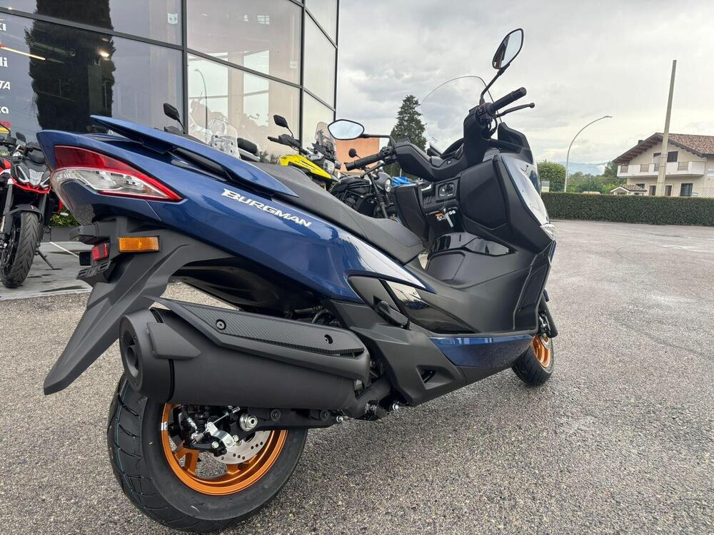 Suzuki Burgman 400 (2025) (3)