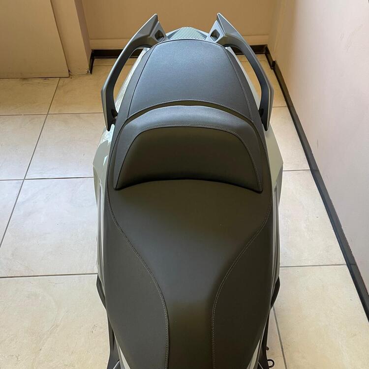 Sym Joymax 300 Z (2025) (4)