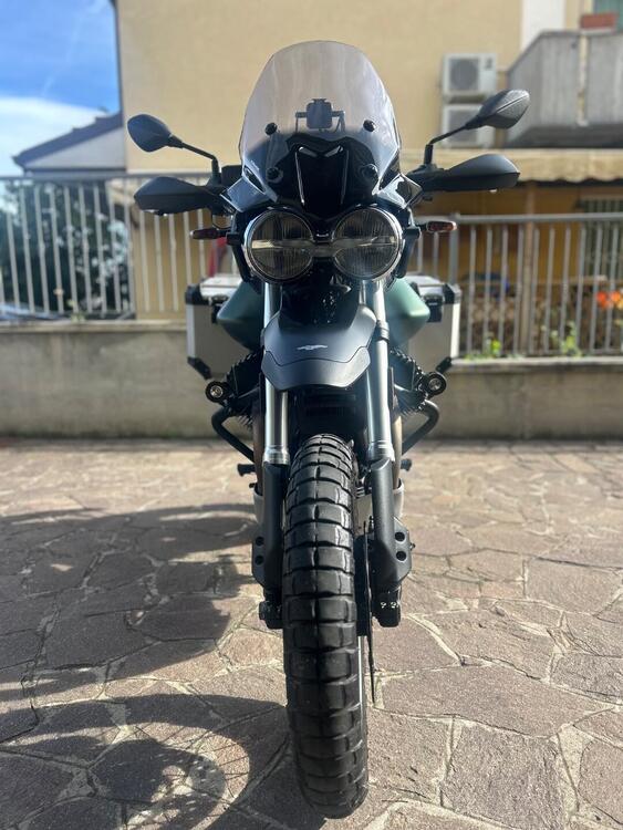 Moto Guzzi V85 TT (2021 - 23)