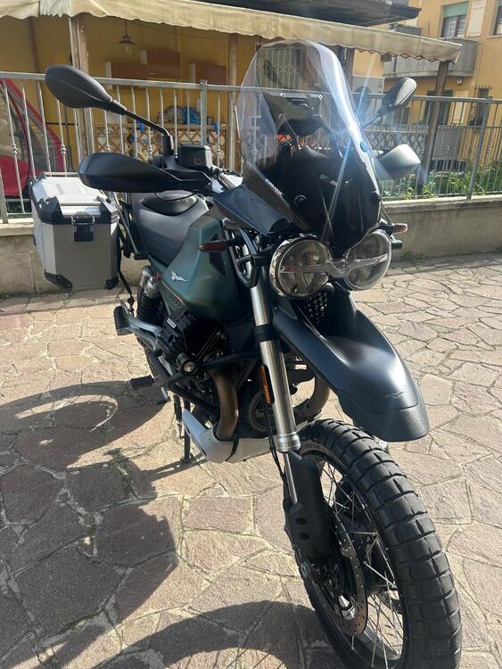 Moto Guzzi V85 TT (2021 - 23) (4)