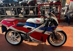Honda VFR 400 R NC30 d'epoca