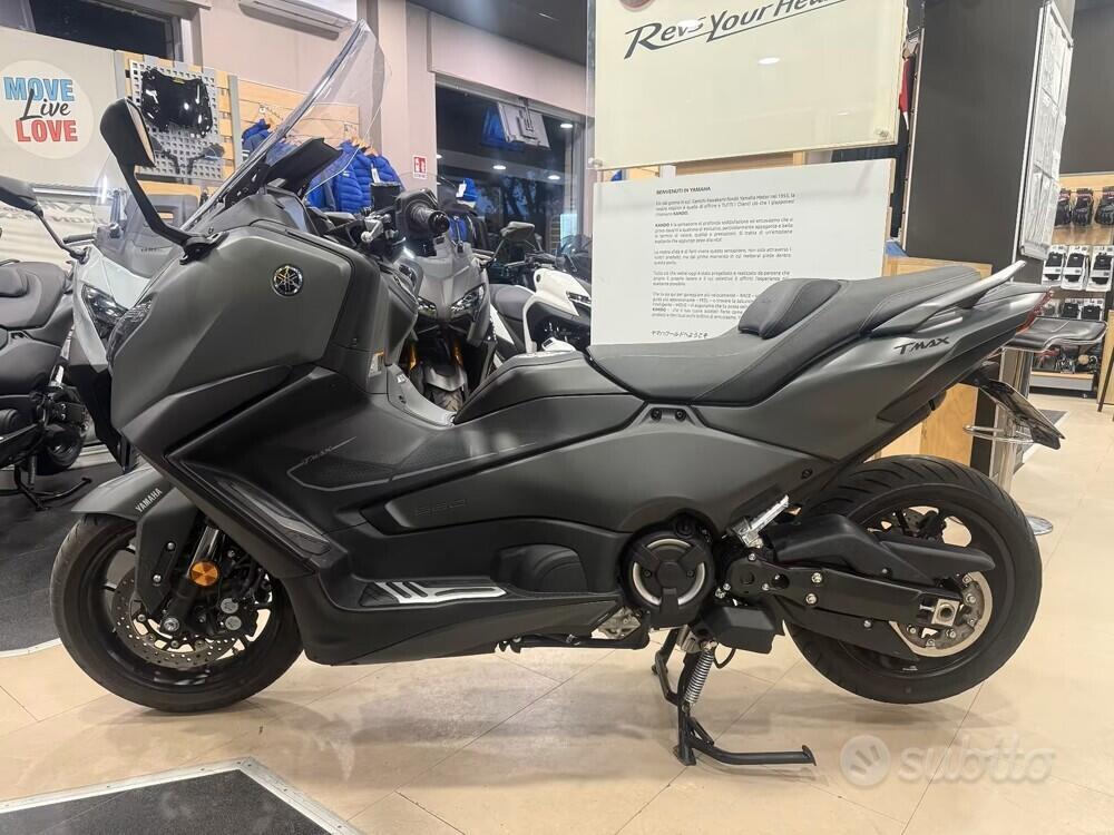 Yamaha T-Max 560 (2025) (2)