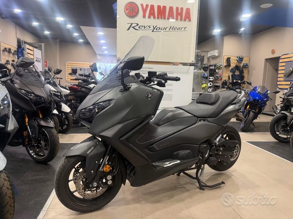 Yamaha T-Max 560 (2025)